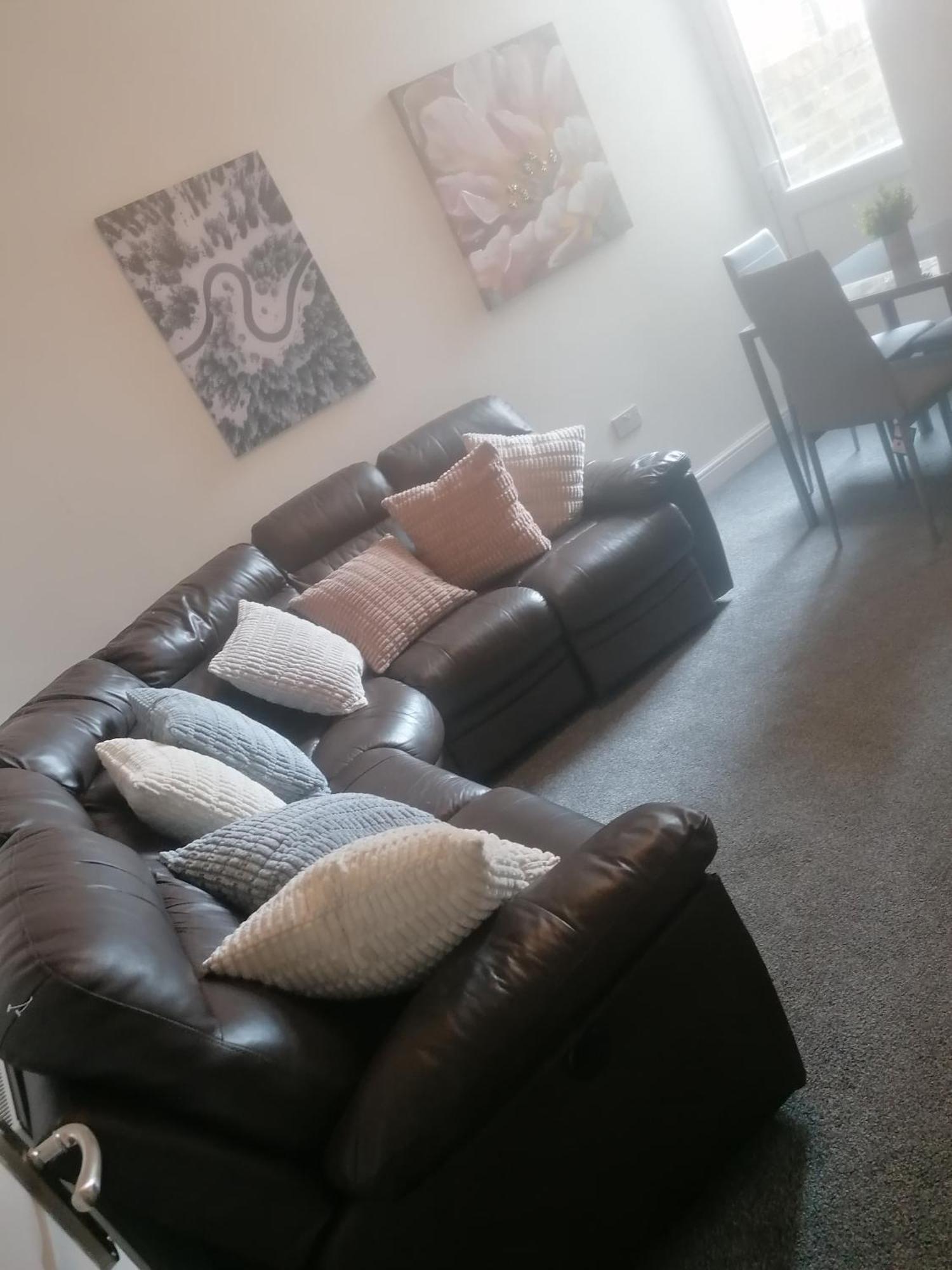 Rossy Home Of Relaxations Stoke-on-Trent Eksteriør billede